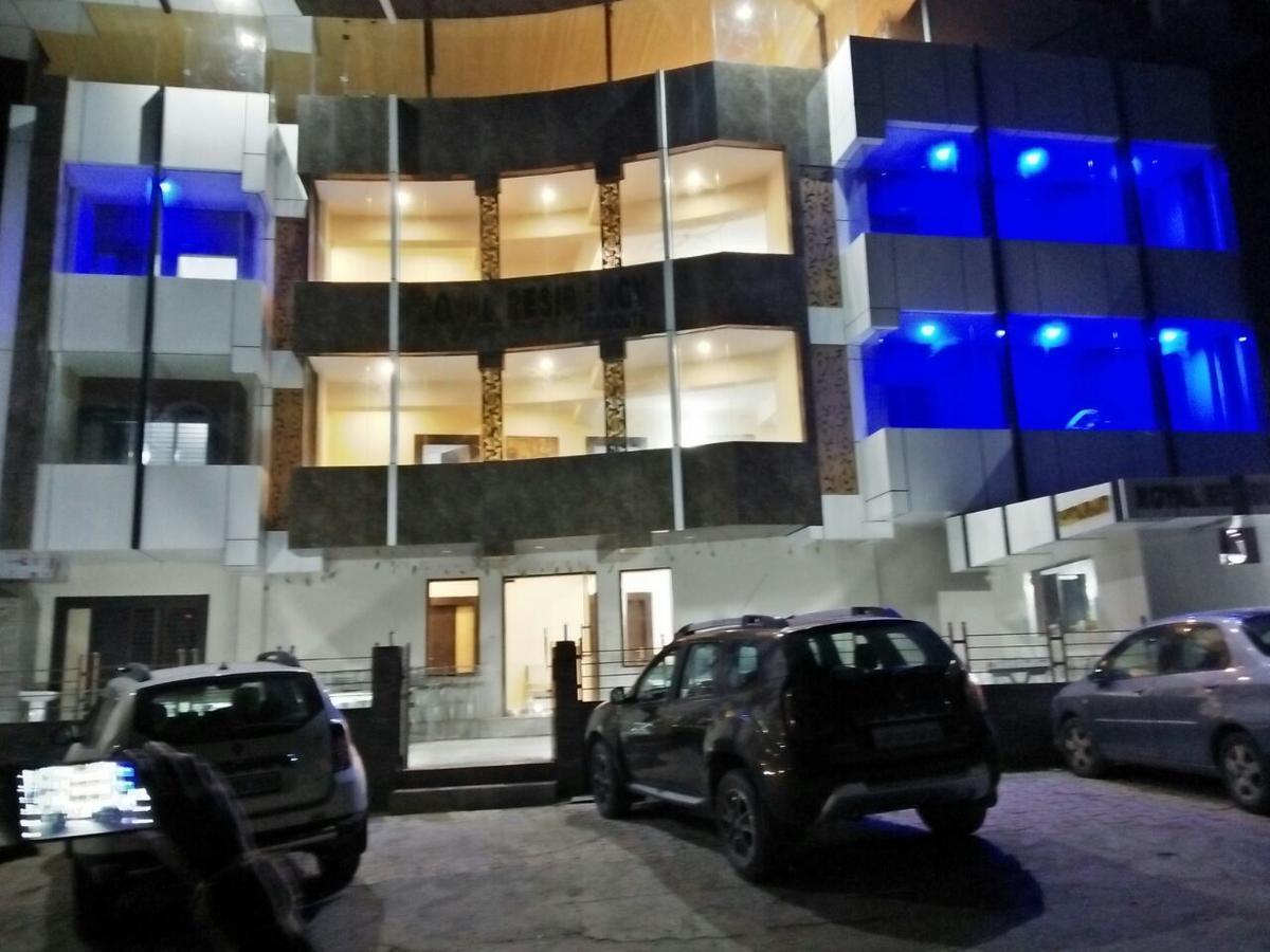 Oyo 11877 Royal Residency 호텔 New Tehri 객실 사진